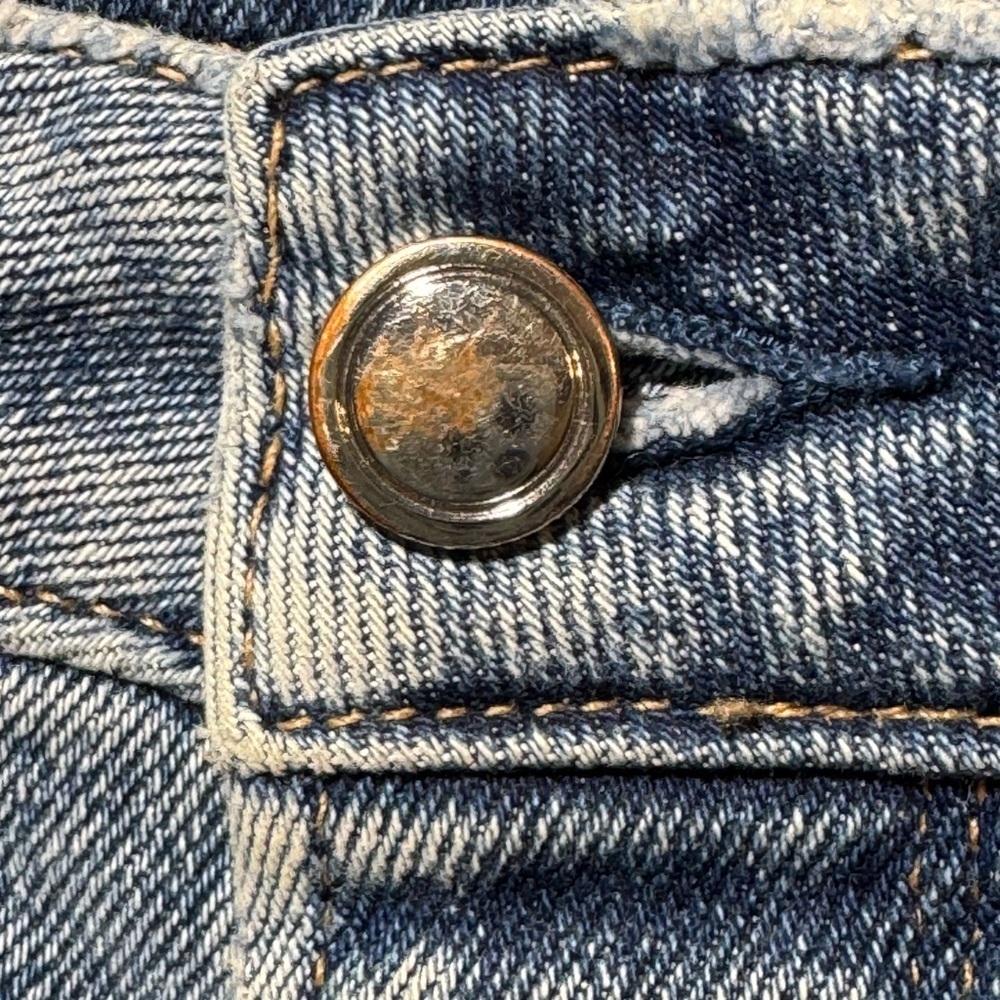Good American High Rise Cheeky Button Fly Denim Shorts 2/26 - Picture 12 of 12